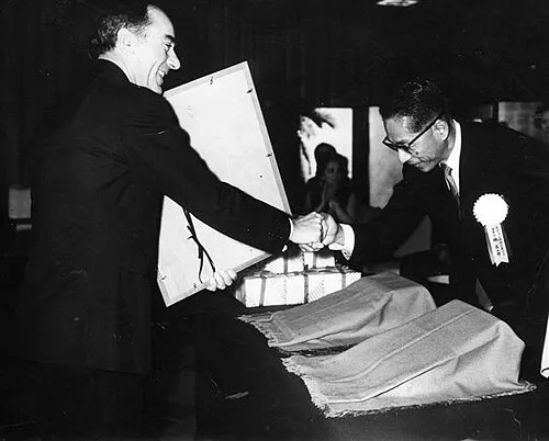 1922年 - ロベルト・ミケルッチ、ヴァイオリニスト(+ 2010年)