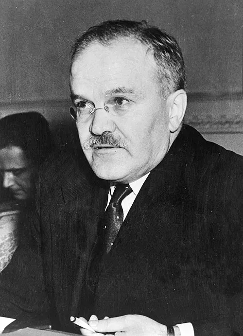 1986年 - ヴャチェスラフ・モロトフ、政治家、ソビエト連邦外務人民委員(* 1890年)