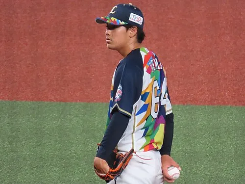 2001年 - 上間永遠、プロ野球選手