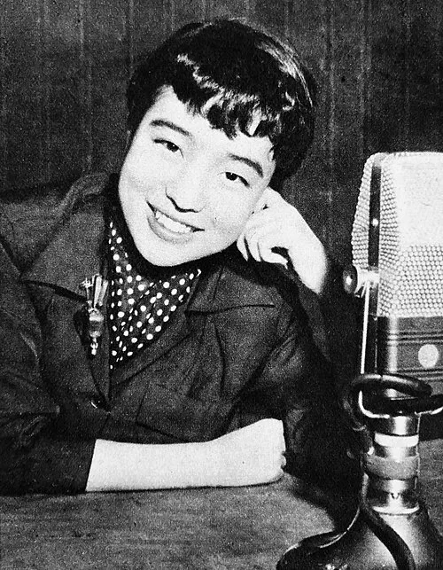 1934年 - 中村メイコ、女優（+ 2023年）