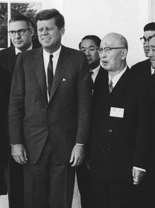 1971年 - 内山岩太郎、神奈川県知事（* 1890年）