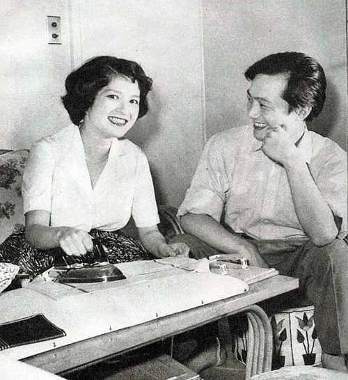 1927年 - 勅使河原宏、映画監督、華道家(+ 2001年)