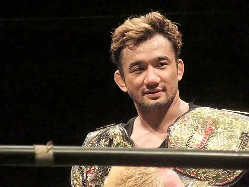 1976年 - 勝村周一朗、総合格闘家