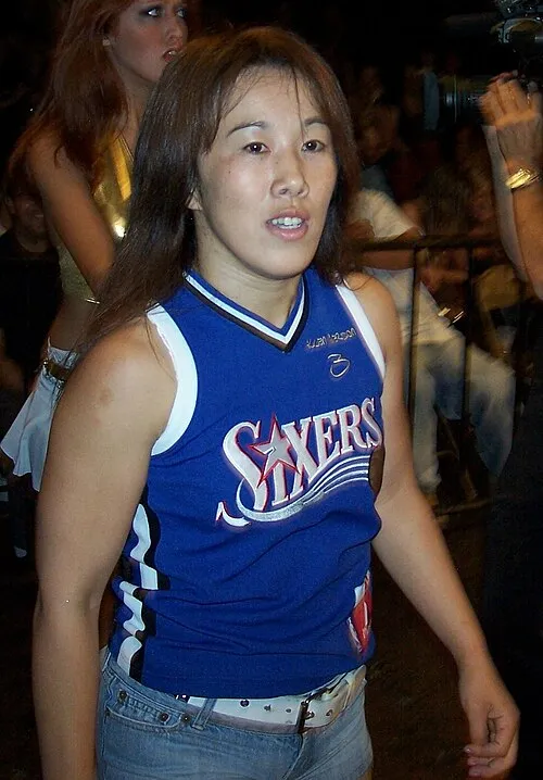 1971年 - 坂井澄江、プロレスラー
