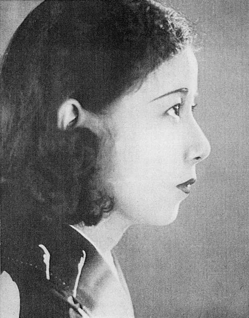 1909年 - 夏川静江、女優(+ 1999年)