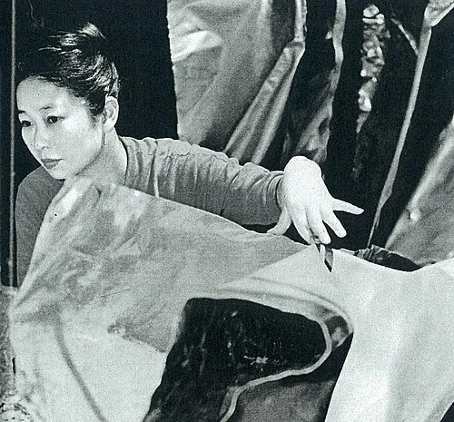 2014年 - 多田美波、彫刻家（* 1924年）