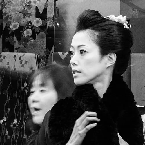 1977年 - 大和悠河、女優