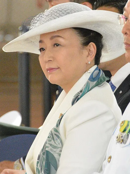 1955年 - 寬仁親王妃信子、皇族