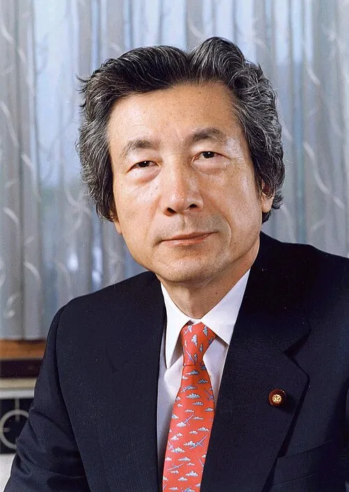 1942年 - 小泉純一郎、元政治家、第87・88・89代内閣総理大臣、第20代自由民主党総裁