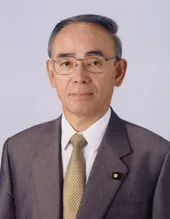 1944年 - 峰崎直樹、政治家