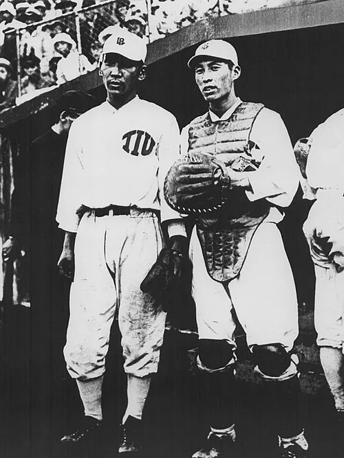 2002年 - 広岡知男、野球選手、日本学生野球協会会長、日本アマチュア野球連盟会長(* 1907年)