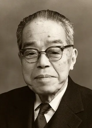 1896年 - 有沢広巳、経済学者(+ 1988年)
