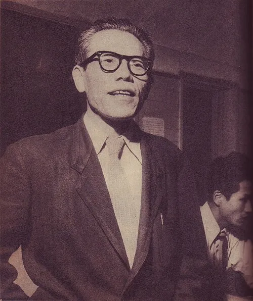 1907年 - 東野英治郎、俳優（+ 1994年）
