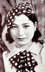 1915年 - 梅園龍子、女優(+ 1993年)