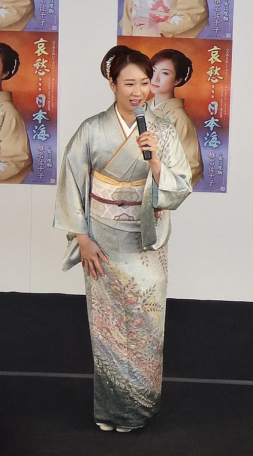 1982年 - 椎名佐千子、演歌歌手
