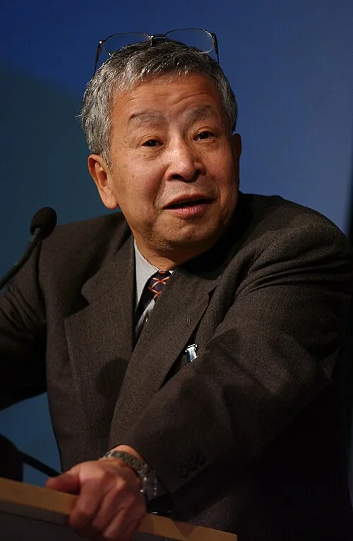 1941年 - 榊原英資、エコノミスト、元財務官
