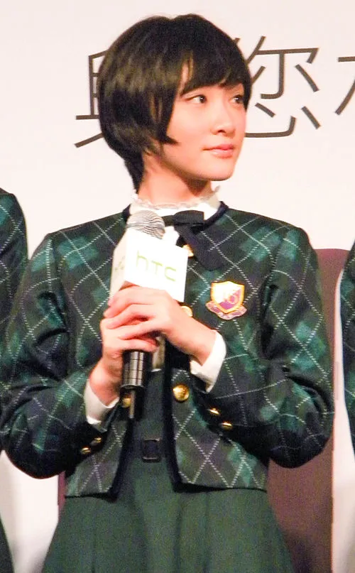 1995年 - 生駒里奈、タレント、女優、元アイドル(元乃木坂46)