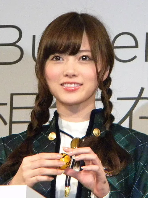 1992年 - 白石麻衣、女優（元乃木坂46）