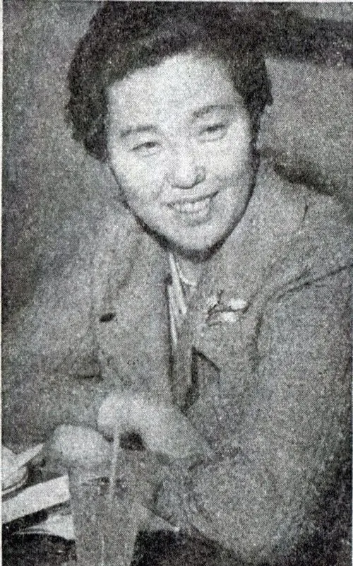 1917年 - 秋山ちえ子、ラジオパーソナリティ、エッセイスト(+ 2016年)