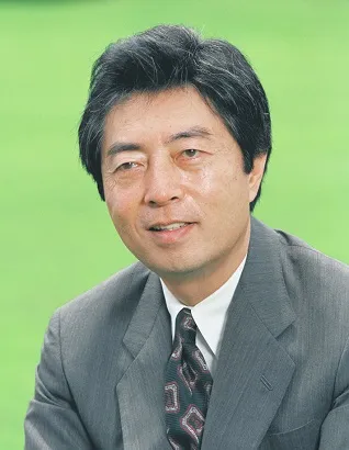 1938年 - 細川護熙、元政治家、第79代内閣総理大臣