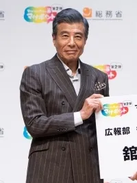 1950年 - 舘ひろし、俳優