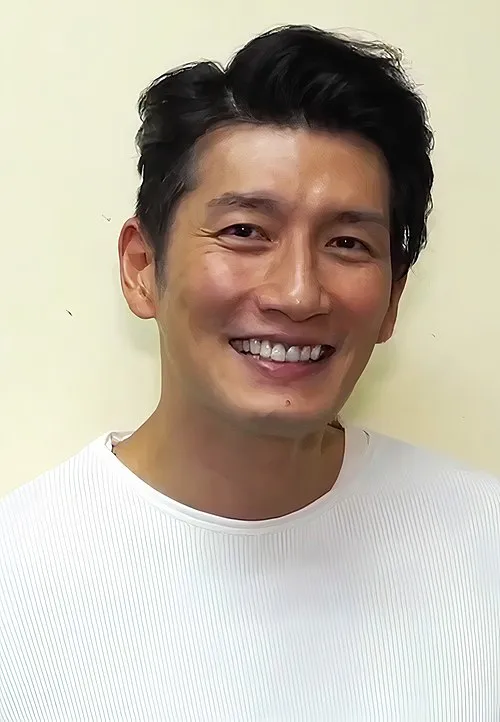 1971年 - 袁文傑、俳優