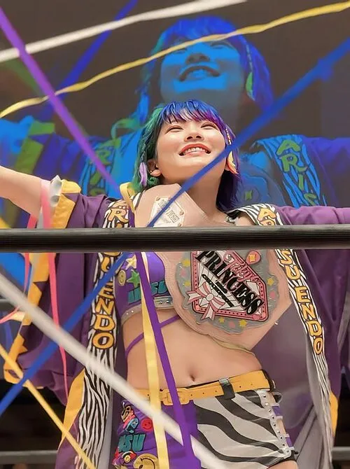 1998年 - 遠藤有栖、プロレスラー