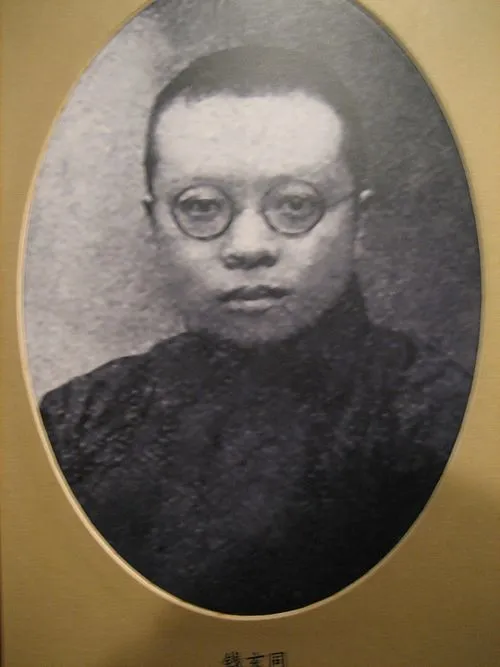 1887年 - 銭玄同、言語文字改革家、文字音韻学学者(+ 1939年)