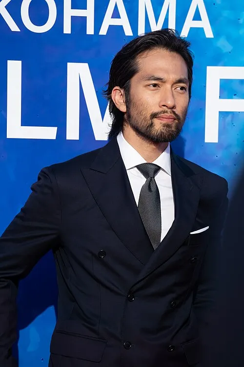 1982年 - 阿部進之介、俳優