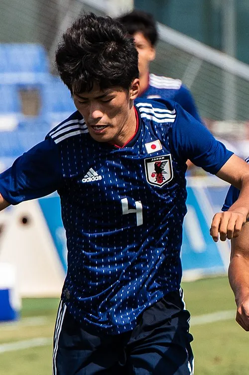 2001年 - 馬場晴也、プロサッカー選手