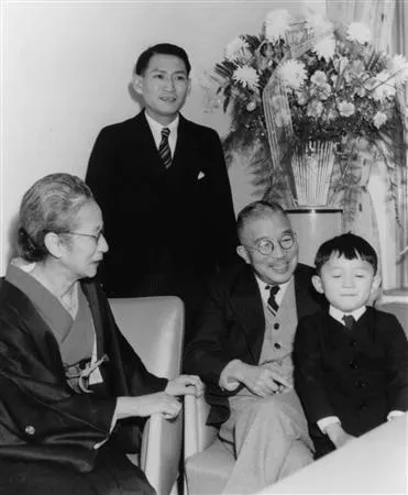 1993年 - 鳩山威一郎、元外務大臣(* 1918年)