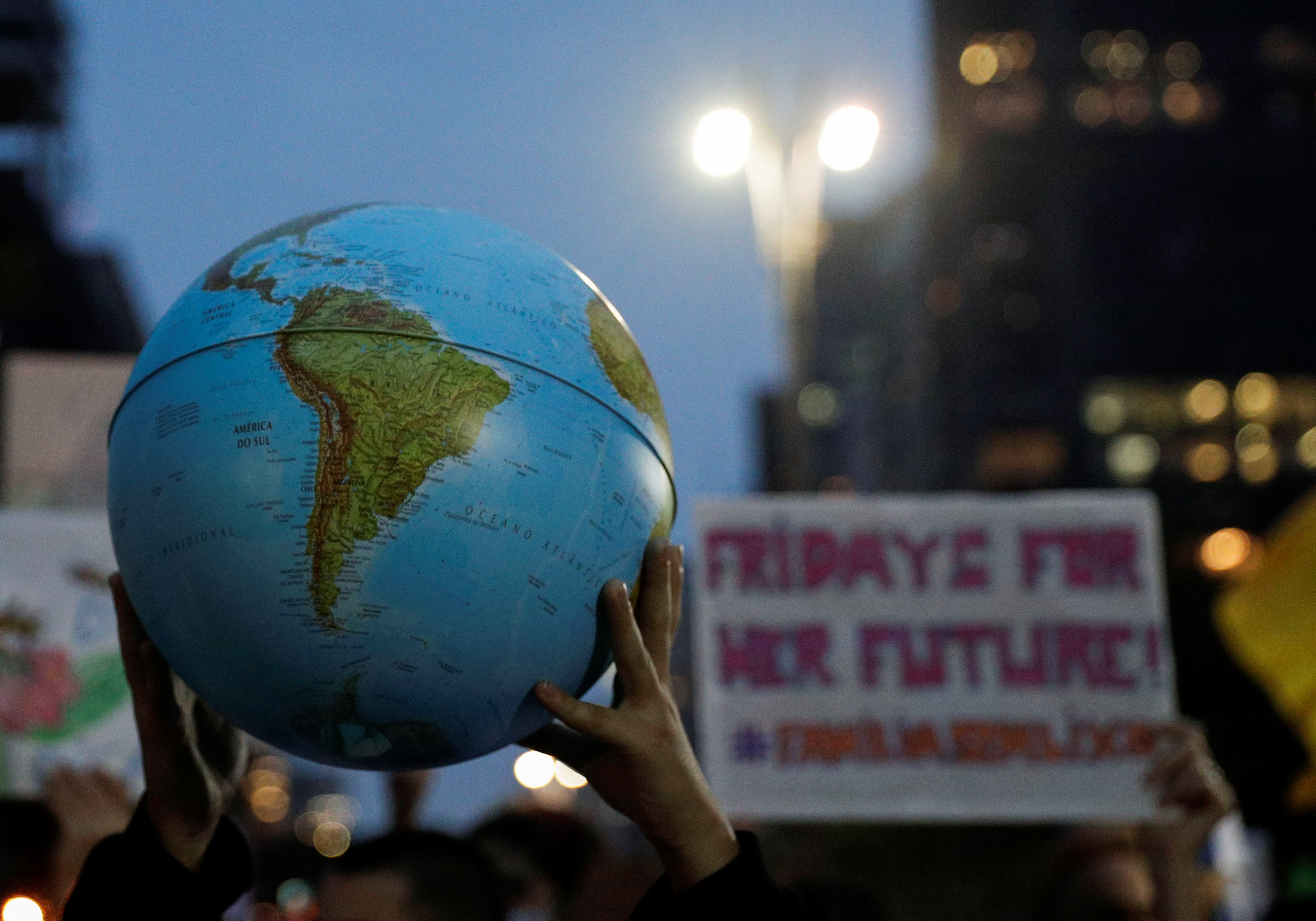 A Responsibility to Protect the Earth? Reframing Sovereignty in the ...