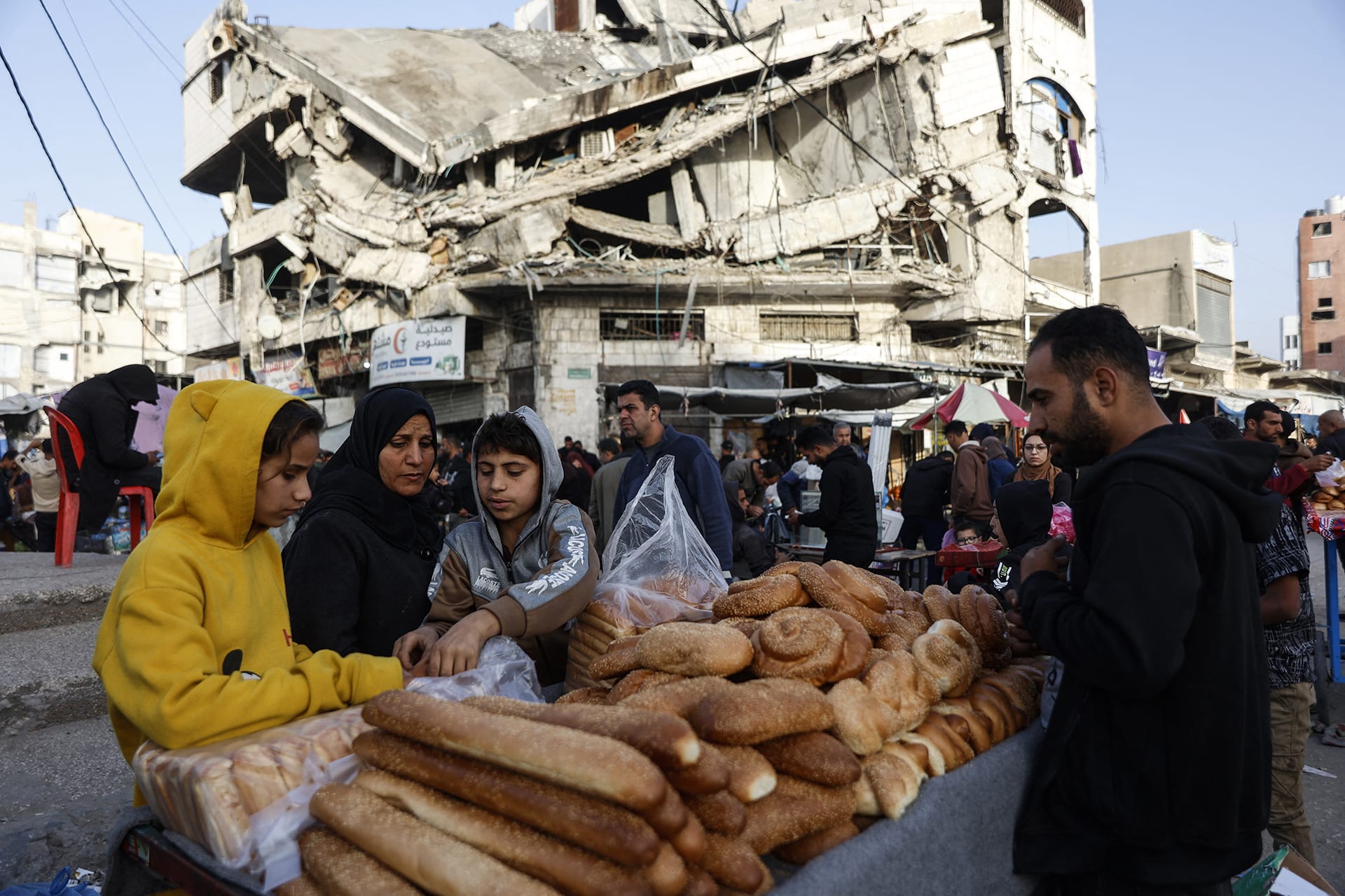 Iran Allocates $3.5 Billion for Essential Imports Amid War‑Driven Austerity