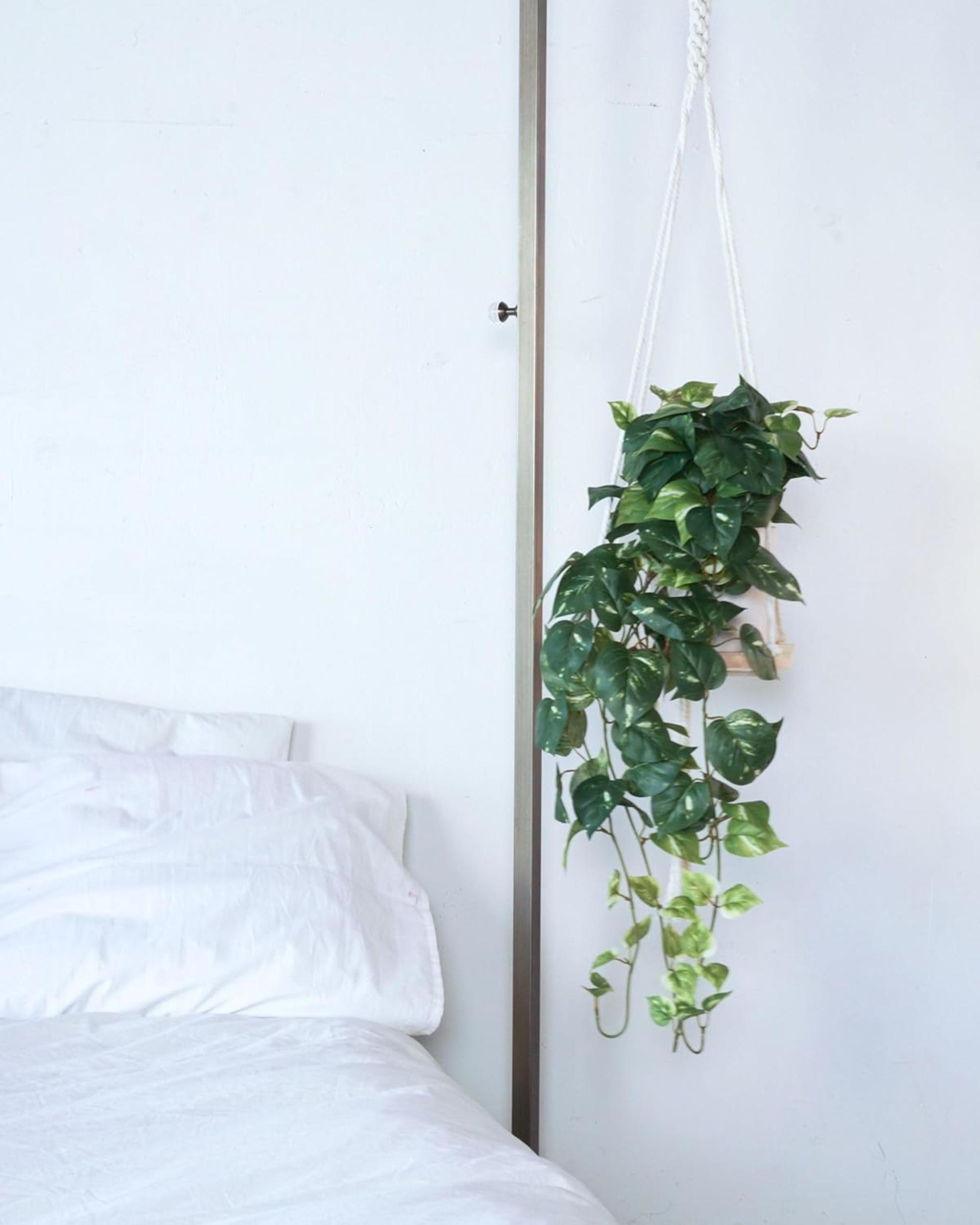 32" Realistic Artificial Pothos Ivy Plant - Variegated Silk Greenery for Indoor Home Decor - 4