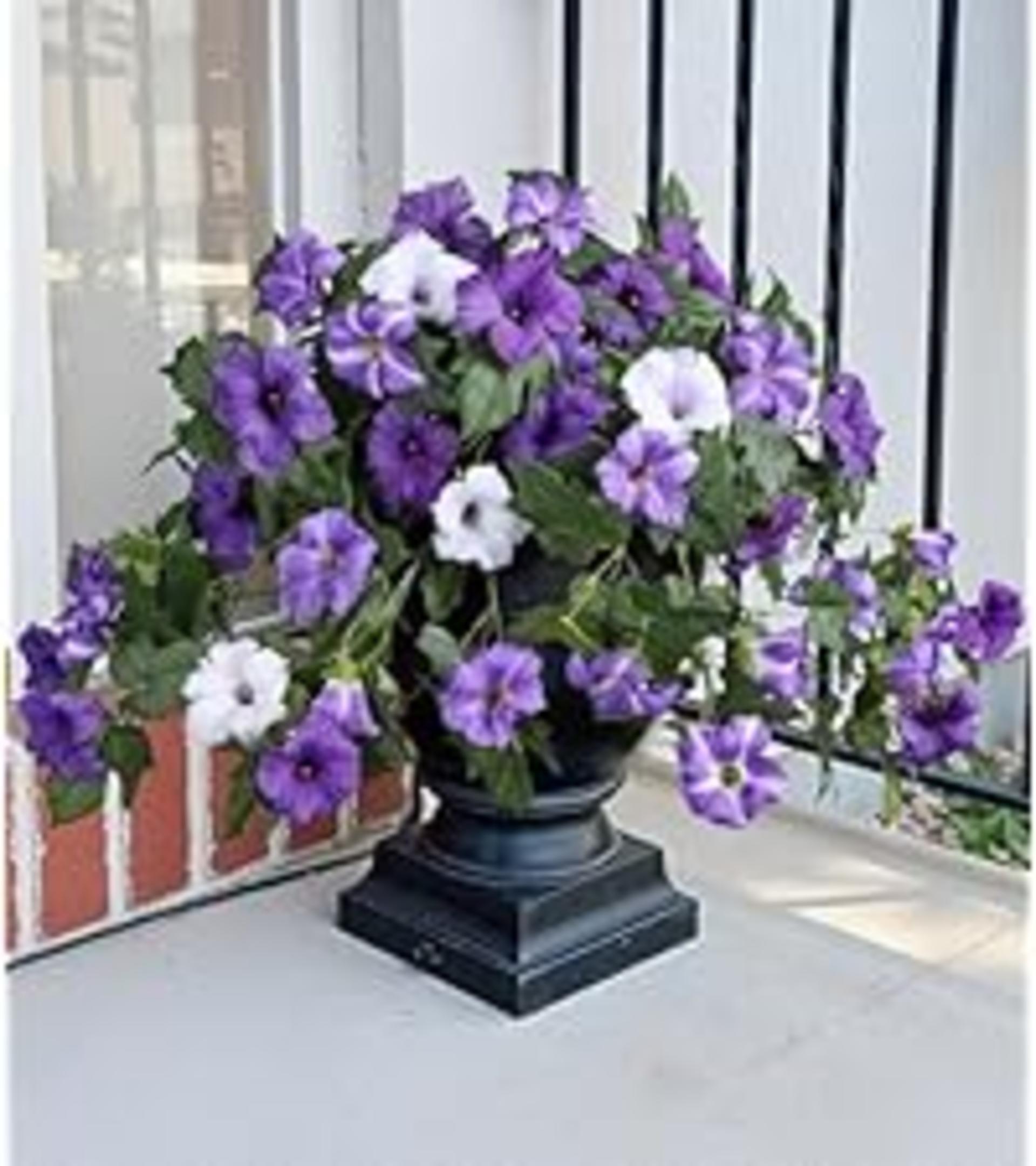 12 Bundles Artificial Daisy Flowers with Eucalyptus Leaves for Outdoor Indoor Garden Decor detail 6