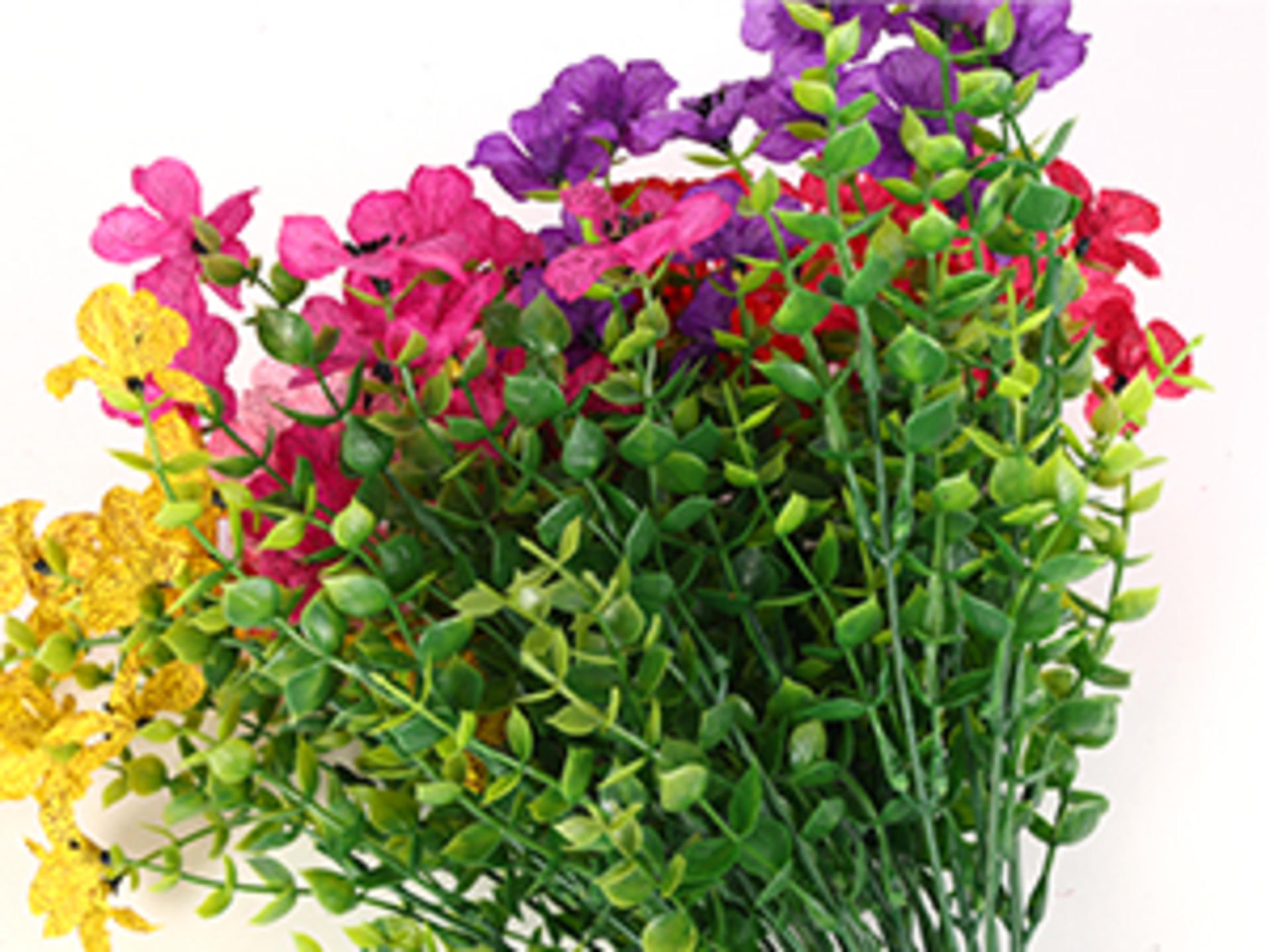 12 Bundles Artificial Daisy Flowers with Eucalyptus Leaves, UV Resistant Faux Silk Flowers for Outdoor Indoor Decor detail 3