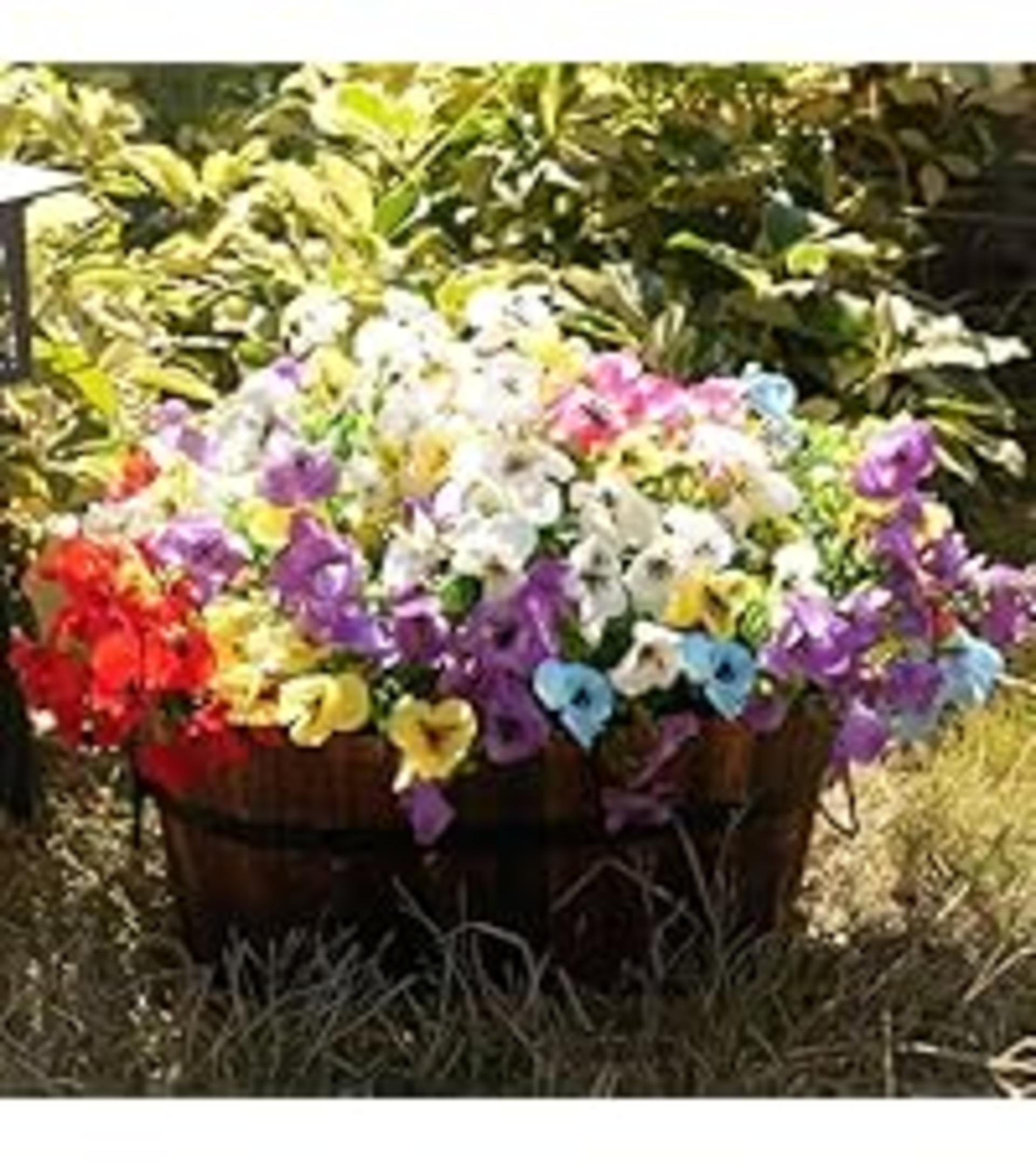 16 Bundles UV Resistant Artificial Pansies, Realistic Faux Flowers for Outdoor Window Box Decor detail 8