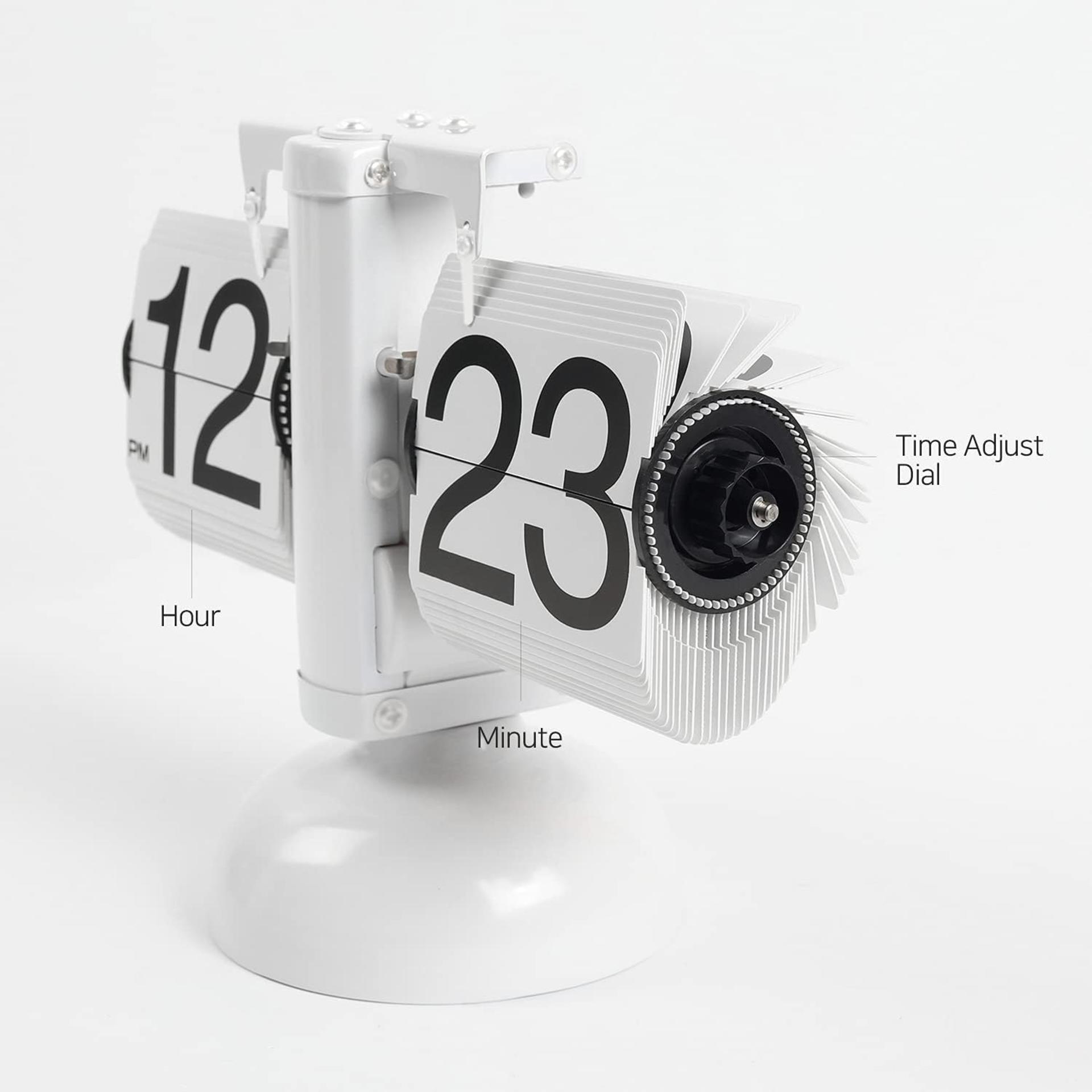 Retro Flip Desk Clock with Large AM/PM Display and Internal Gear Operation - 3
