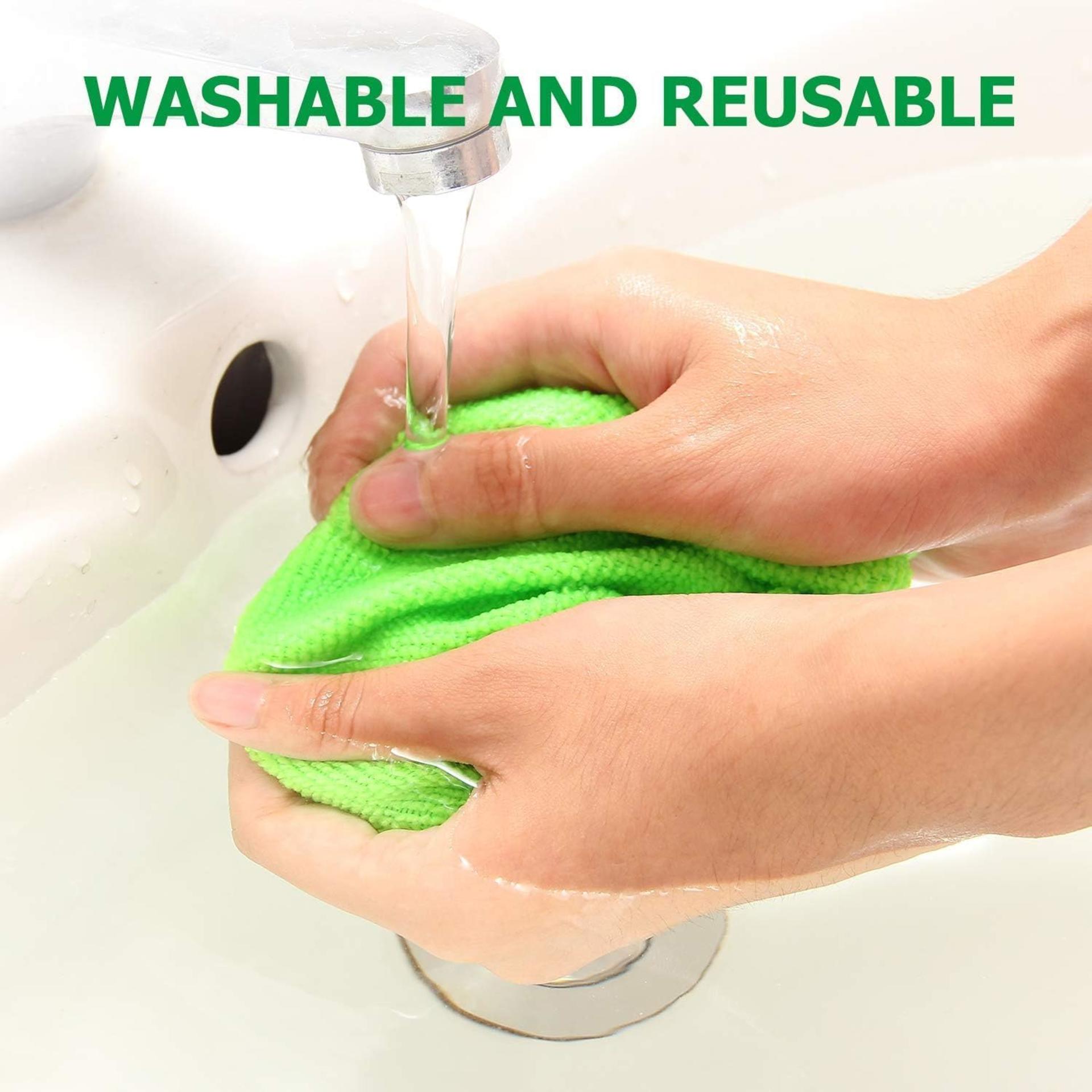 Windshield Cleaner Tool - Car Interior Window Cleaning Kit with Extendable Handle & 4 Microfiber Pads - 8