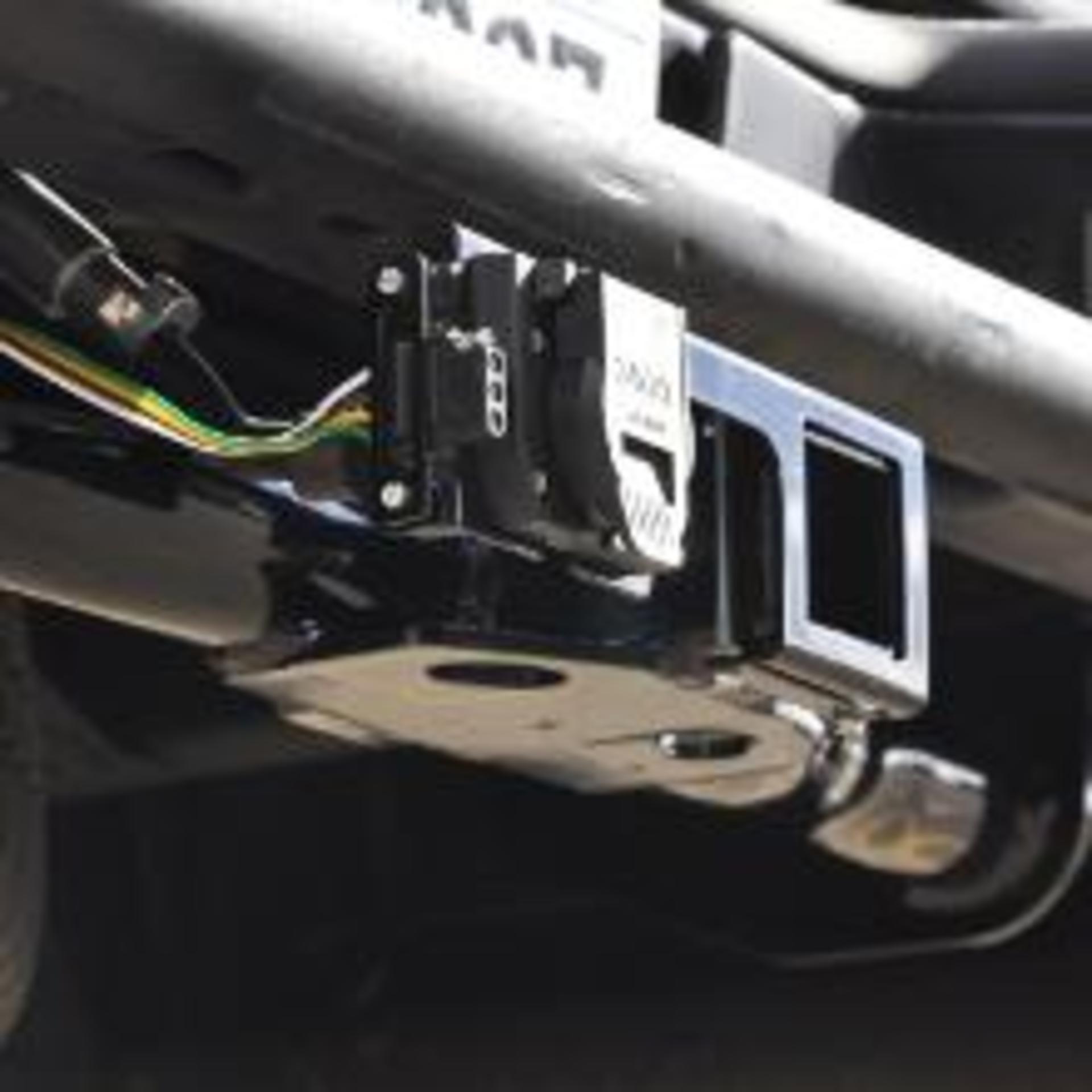 Venturer Next Electric Trailer Brake Controller, Time-Delay, 1-3 Axles, Plug-and-Play detail 4