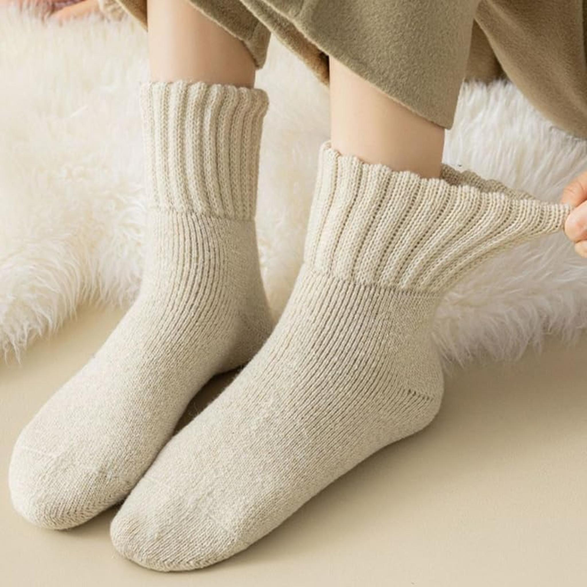 Women's Solid Mid Calf Socks - Cozy Warm Knit Crew