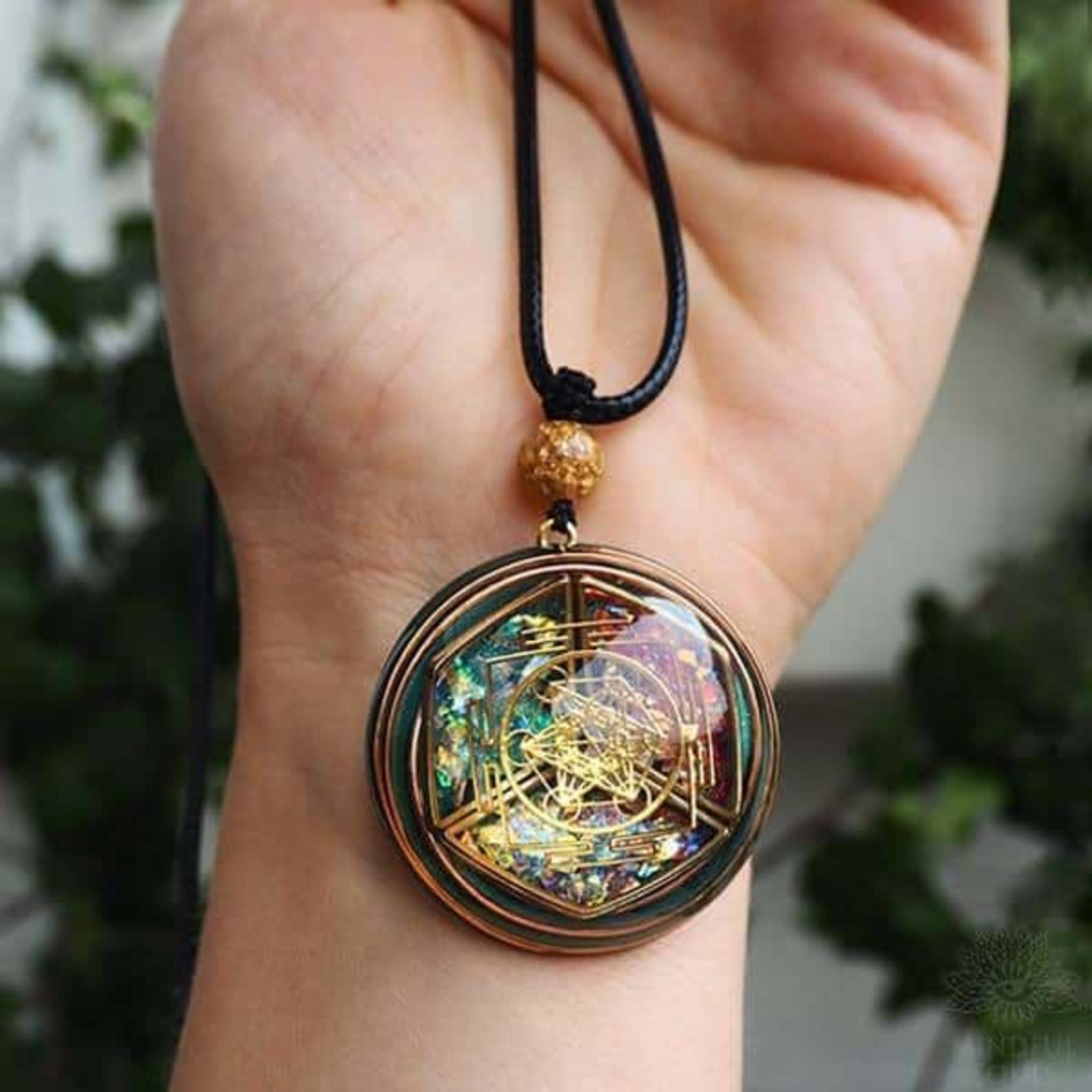 Magical Energy Talisman Necklace – Crystal Pendant for Spiritual Protection and Emotional Balance