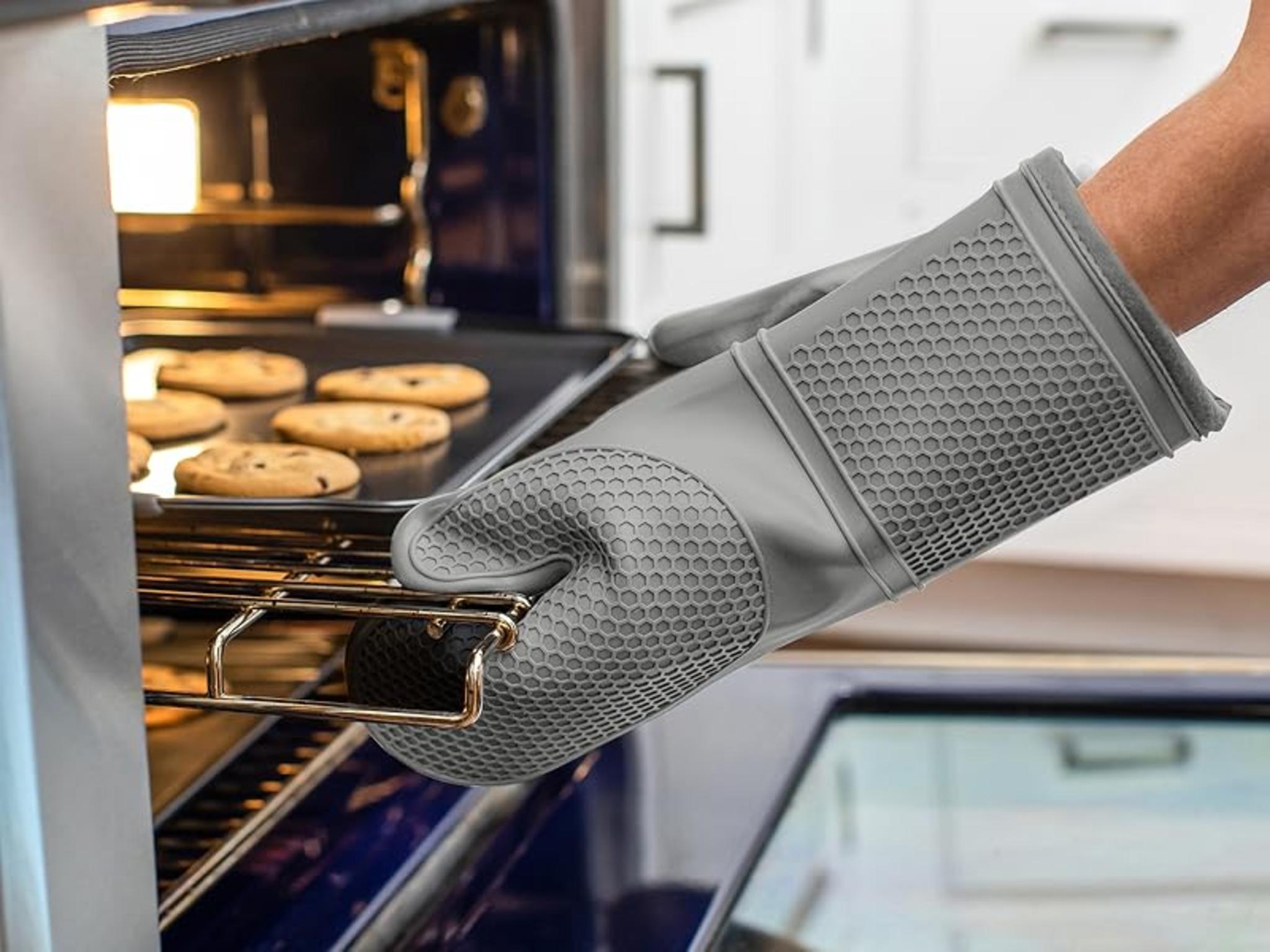 Silicone Oven Mitts, Heat Resistant Waterproof Cooking Gloves with Thick Cotton Lining, Set of 2 image 13
