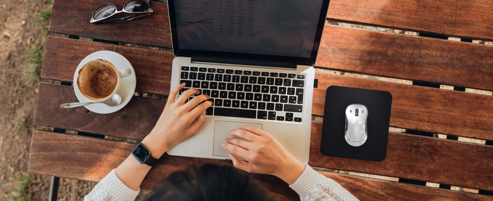 2.4G Aesthetic Wireless Mouse with 9-Color RGB Lighting, Magnetic Cover, and USB-C Rechargeable Design image 13