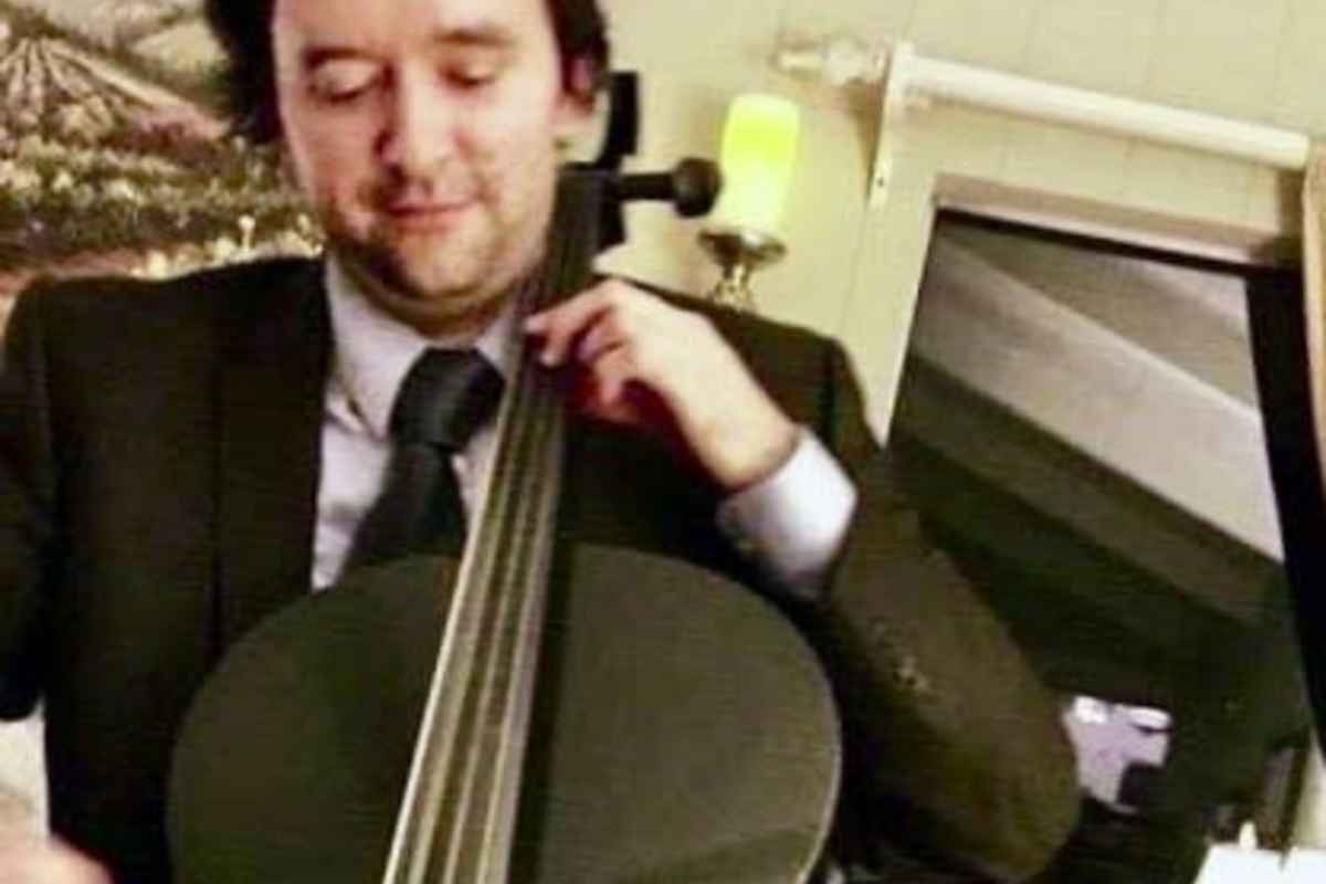 Pawel Walerowski's piano studio background