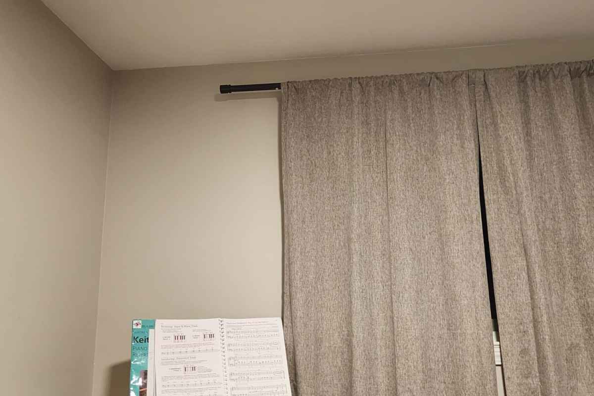 Cameran Mayfield's piano studio background