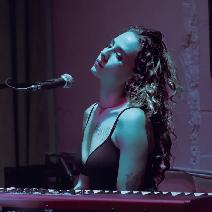 Pamelli Marafon - Piano Teacher