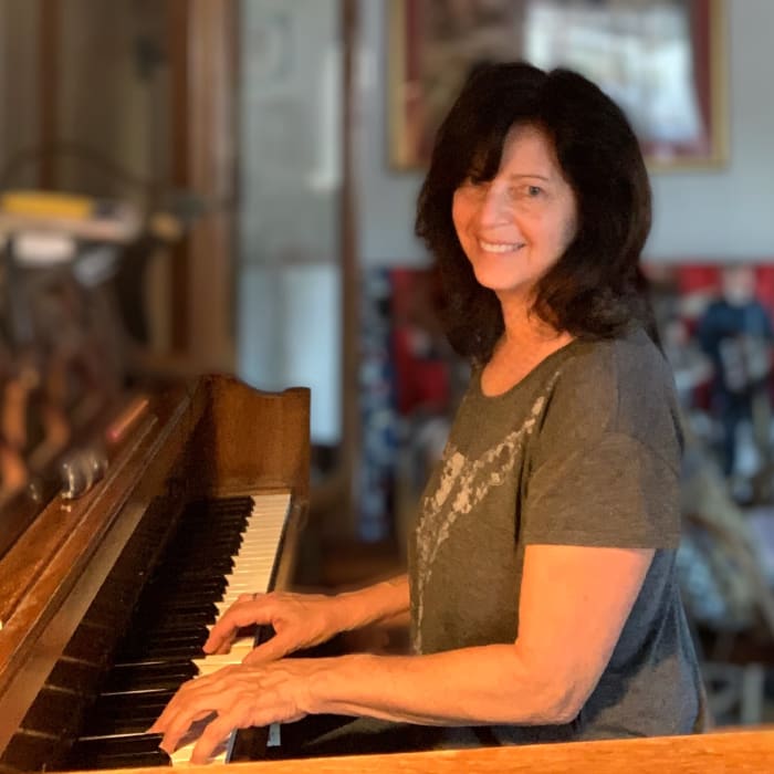 Janis Vaile - Piano Teacher