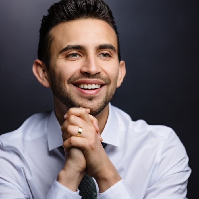 Pablo Valladares - Piano Teacher