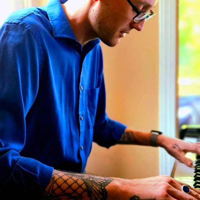 Jonothan Gatton - Piano Teacher